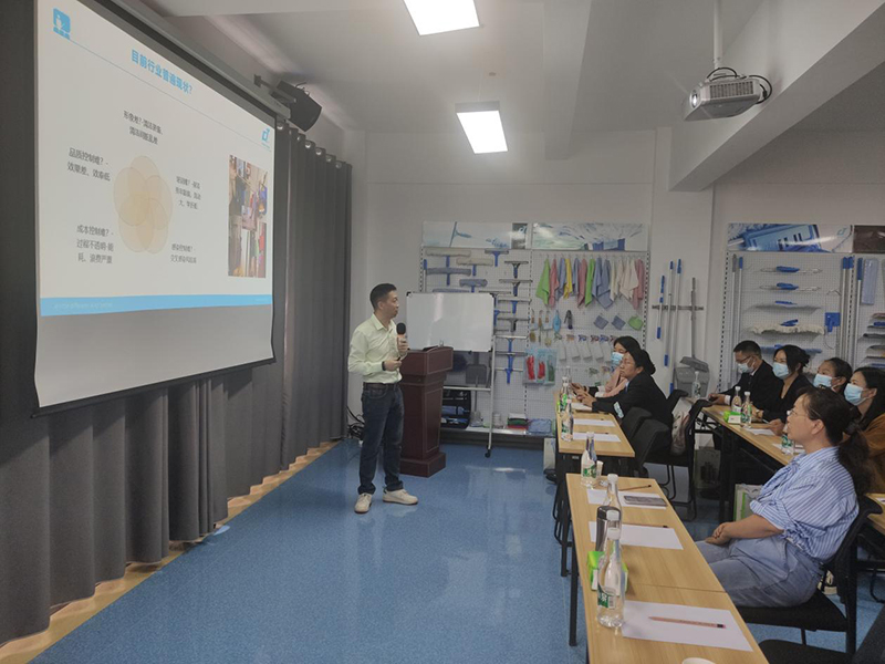 17c.嫩草网在线观看免费高感控商業清（qīng）潔（jié）解決方案——昆明（míng）站花（huā）絮