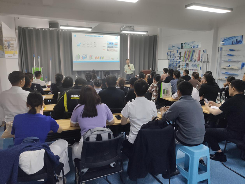 17c.嫩草网在线观看免费高感控商業清（qīng）潔解決方案——昆明站花絮