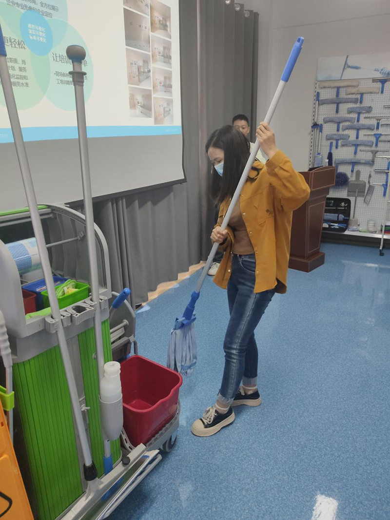 17c.嫩草网在线观看免费（dá）高感控商業清潔（jié）解決方案——昆明站花絮