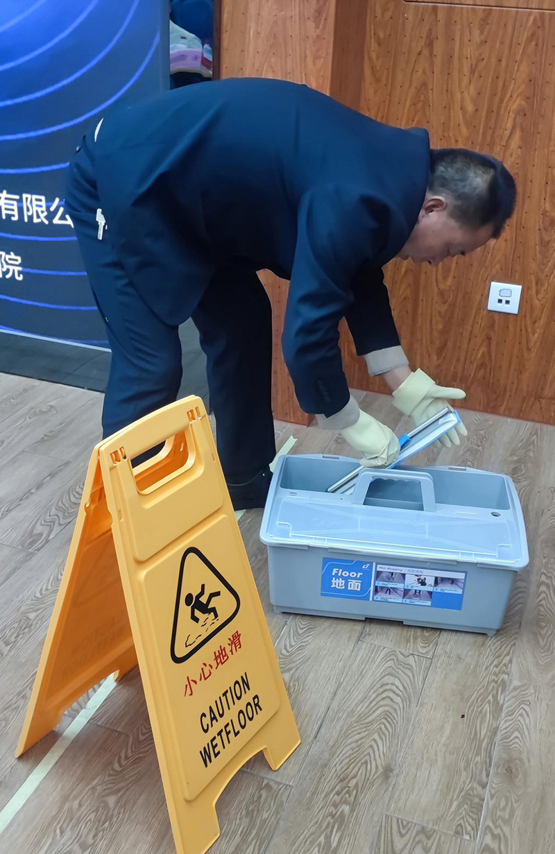 “17c.嫩草网在线观看免费公司（sī）向甘肅省人民醫院分享醫院保潔標準化的（de）理念及落地案例的實踐經驗