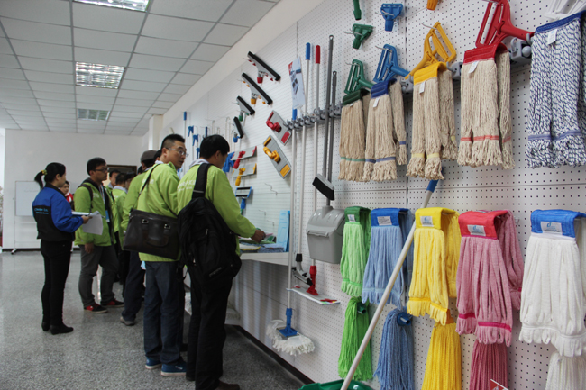 2012年12月6日慧聰網牽（qiān）手考（kǎo）察團到訪我司的活動（dòng）花絮