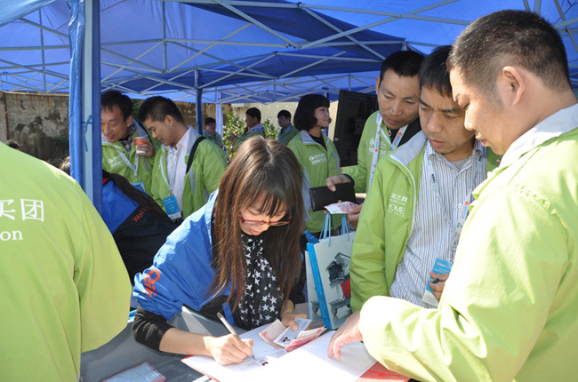 2012年12月6日慧聰網牽（qiān）手考察團到訪我（wǒ）司的活（huó）動（dòng）花絮