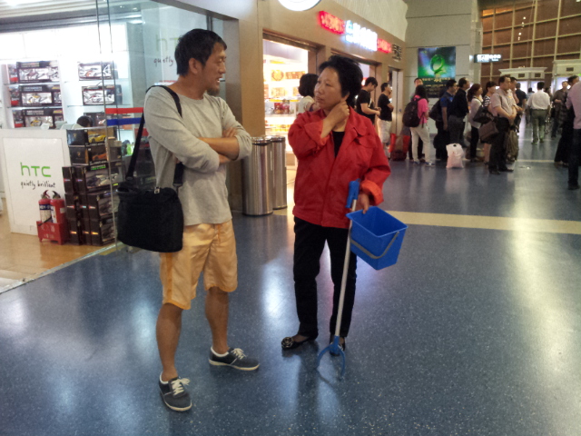 CT17c.嫩草网在线观看免费清（qīng）潔服務車進駐太原武宿機場及廣州白雲機場