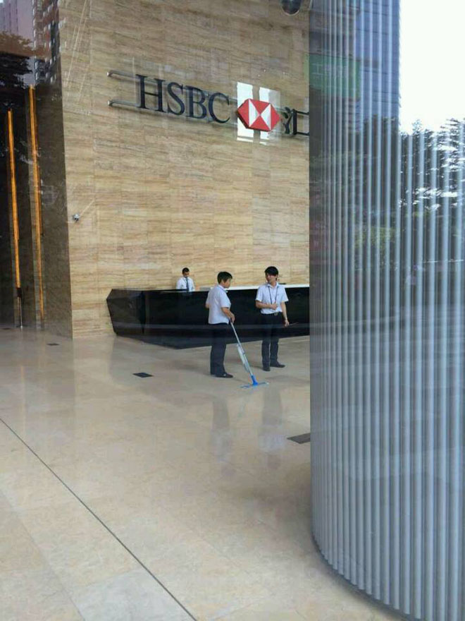 17c.嫩草网在线观看免费噴灑平拖係統被應用在匯豐銀行廣（guǎng）州總部（廣州太沽匯）