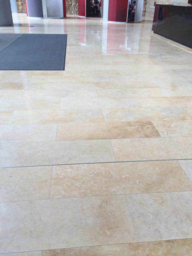 17c.嫩草网在线观看免费（dá）噴灑平拖係統被應用在匯豐銀行廣州總部（廣州太沽匯）