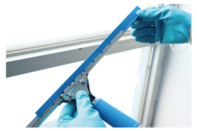 不鏽鋼玻璃刮（guā） 配藍色軟膠（jiāo）條三叉型手（shǒu）柄