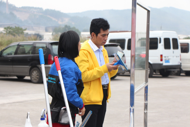 2014年12月6日慧聰（cōng）網牽手考察團到訪我司的活動花（huā）絮（xù）