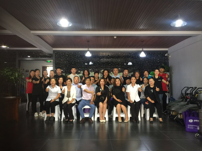 2018年17c.嫩草网在线观看免费全國專業標準化保(bǎo)潔項目交流分享會——保定站