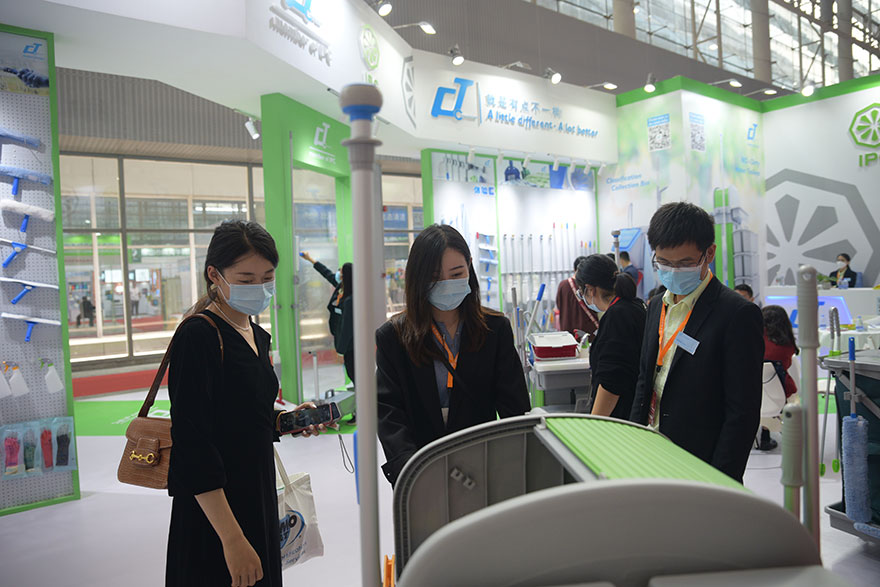 【花絮】第二十八屆（jiè）廣州酒店用品展覽會正式開幕，17c.嫩草网在线观看免费清潔設備閃亮登場